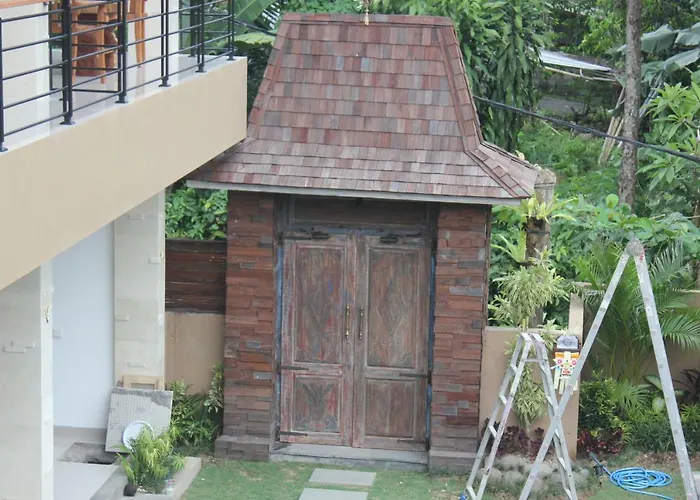 Indah Bali بيت ضيافة 3*