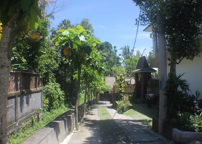 Indah Bali بيت ضيافة
